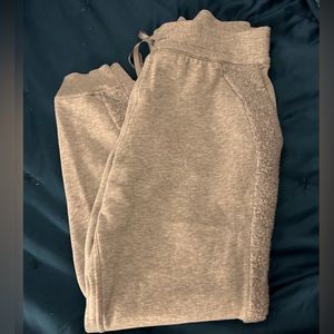 Lounge in Lulu- New all day!